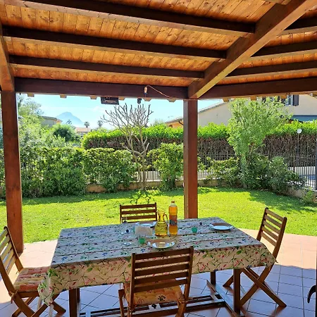 Tusa Appartavilla Le Del Sole Villa Campofelice Di Roccella