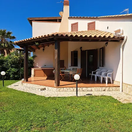 Villa Tusa Appartavilla Le Del Sole Campofelice Di Roccella